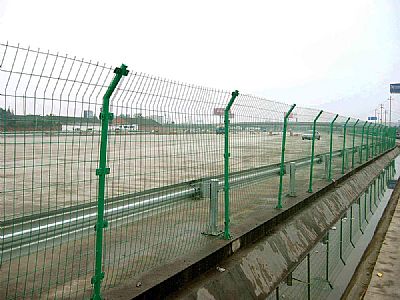 光伏发电厂护栏 公路护栏网现货 道路护栏网生产商