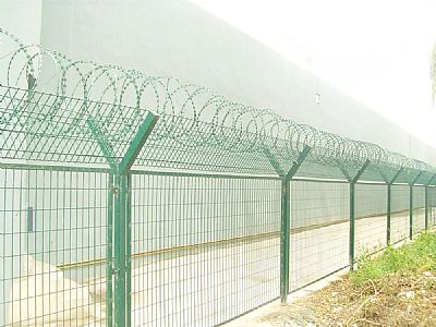 榆林监狱围墙铁丝网