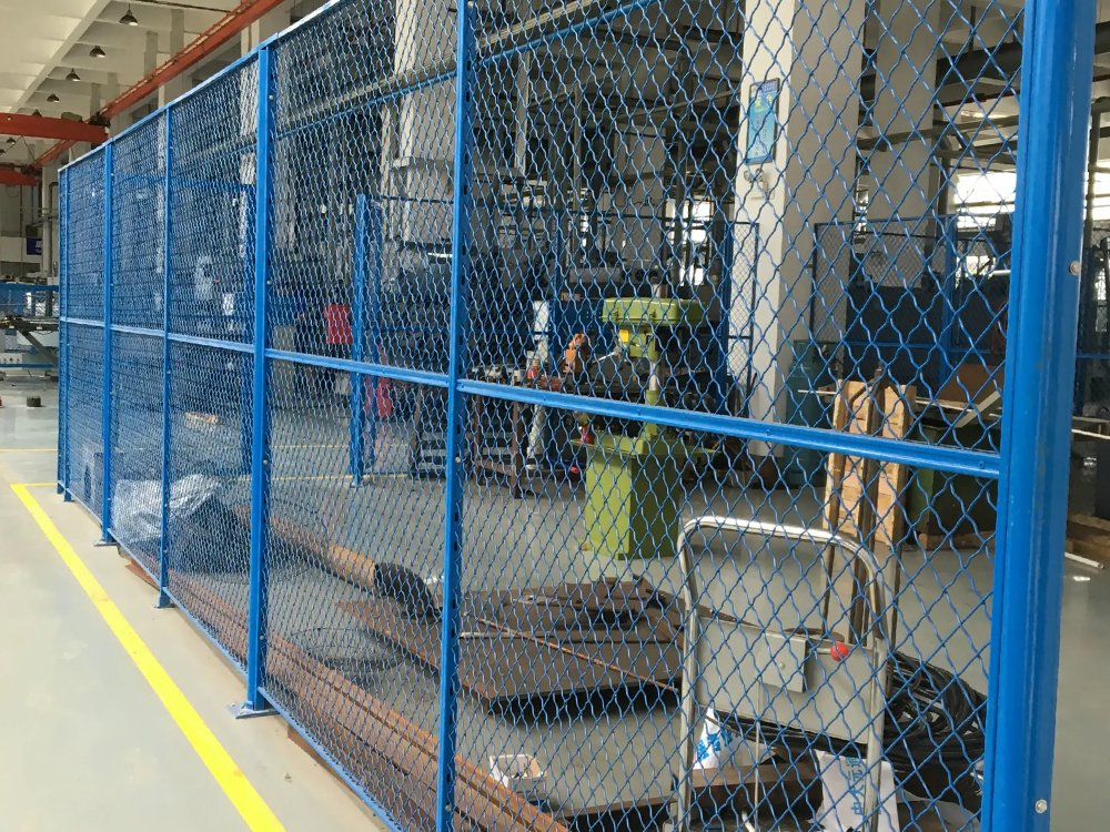 公路护栏网生产商